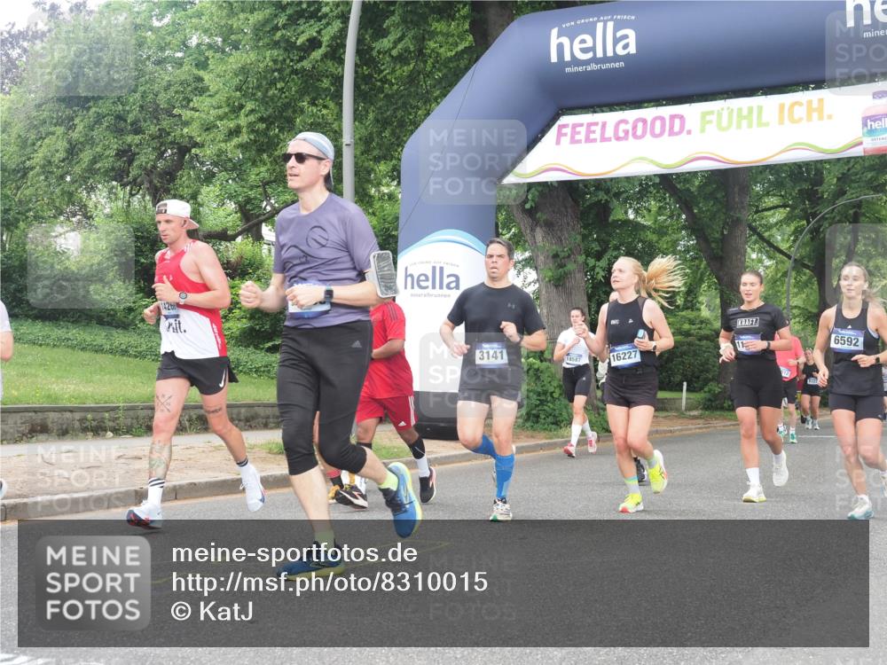 29.06.2025 - hella hamburg halbmarathon KatJ http://msf.ph/oto/8310015 29.06.2025 10:44:32 Zwischen KM18-KM19 1239, 1387, 2656, 3141, 4579, 6592 meine-sportfotos.de