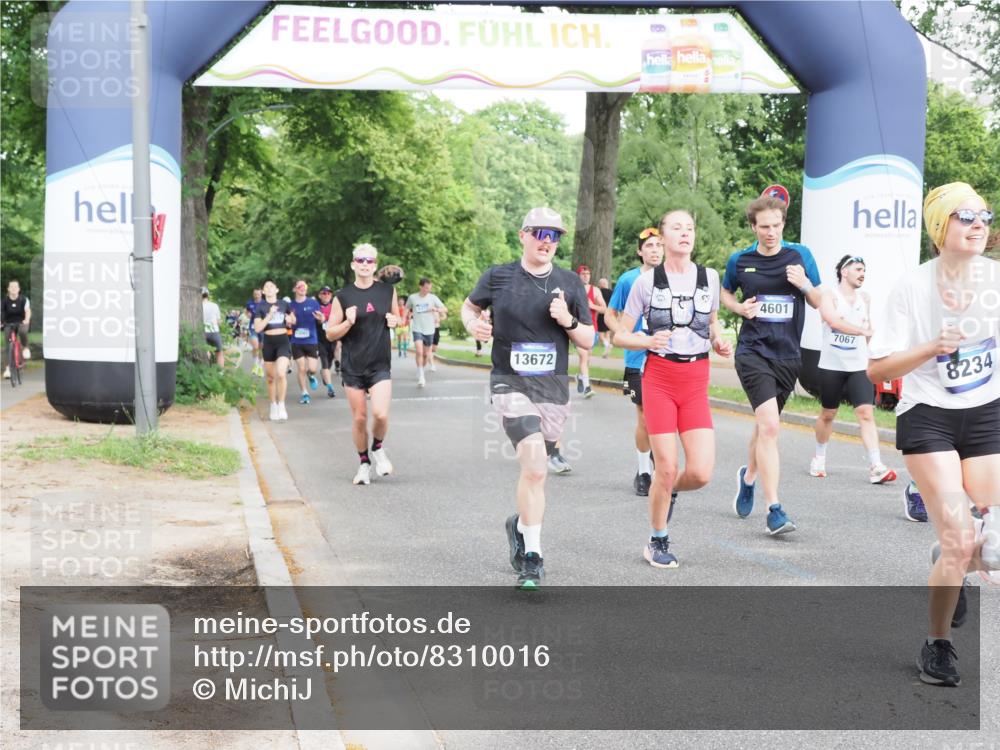 29.06.2025 - hella hamburg halbmarathon MichiJ http://msf.ph/oto/8310016 29.06.2025 10:35:56 Zwischen KM18-KM19 1460, 1884, 2708, 4324, 4553, 4601, 6134, 7067, 8234, 8927, 9348, 11211, 11679, 12549, 13183, 13672, 14797, 14814, 16149, 17007, 17172, 17915, 17979, 18430, 18790, 18856, 18887 meine-sportfotos.de