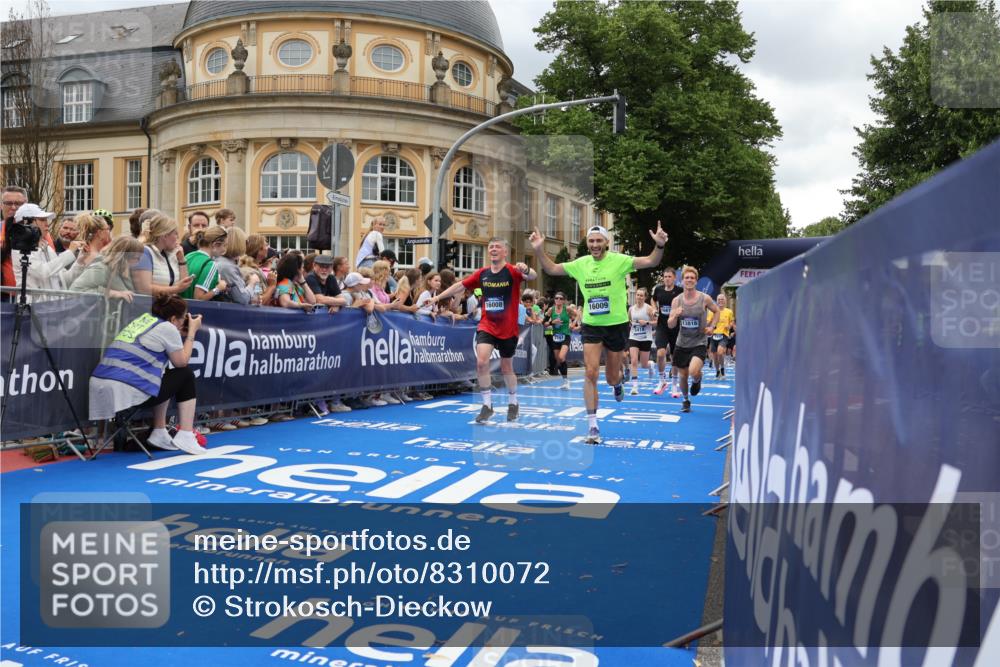29.06.2025 - hella hamburg halbmarathon Strokosch-Dieckow http://msf.ph/oto/8310072 29.06.2025 10:56:51 Ziel 1955, 2282, 2378, 2741, 2759, 3836, 5033, 5418, 6835, 7716, 8669, 8825, 11043, 11212, 13816, 14461, 14678, 15097, 15431, 16008, 16009, 16620, 16679, 17133 meine-sportfotos.de