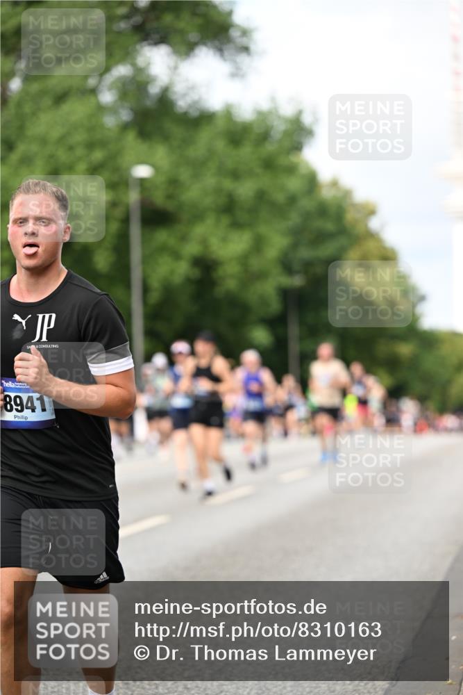 29.06.2025 - hella hamburg halbmarathon Dr. Thomas Lammeyer http://msf.ph/oto/8310163 29.06.2025 10:38:24 Kennedybrücke 1025, 1705, 1764, 1787, 2038, 2276, 2464, 2496, 2510, 2511, 2933, 3145, 3829, 4445, 4479, 4540, 4942, 5096, 5566, 5569, 5691, 6034, 6109, 6574, 6718, 6727, 7324, 7329, 7565, 7644, 8202, 8277, 8282, 9094, 9514, 10007, 10071, 10561, 10564, 11122, 11338, 11432 meine-sportfotos.de