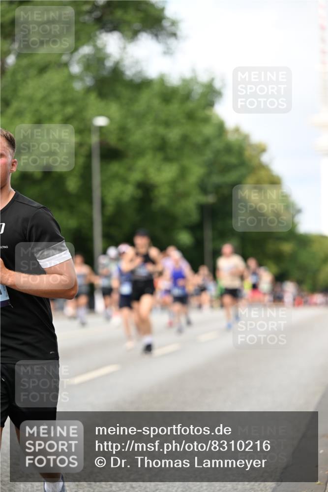29.06.2025 - hella hamburg halbmarathon Dr. Thomas Lammeyer http://msf.ph/oto/8310216 29.06.2025 10:38:24 Kennedybrücke 1025, 1705, 1764, 1787, 2038, 2276, 2464, 2496, 2510, 2511, 2933, 3145, 3829, 4445, 4479, 4540, 4942, 5096, 5566, 5569, 5691, 6034, 6109, 6574, 6718, 6727, 7324, 7329, 7565, 7644, 8202, 8277, 8282, 9094, 9514, 10007, 10071, 10561, 10564, 11122, 11338, 11432 meine-sportfotos.de