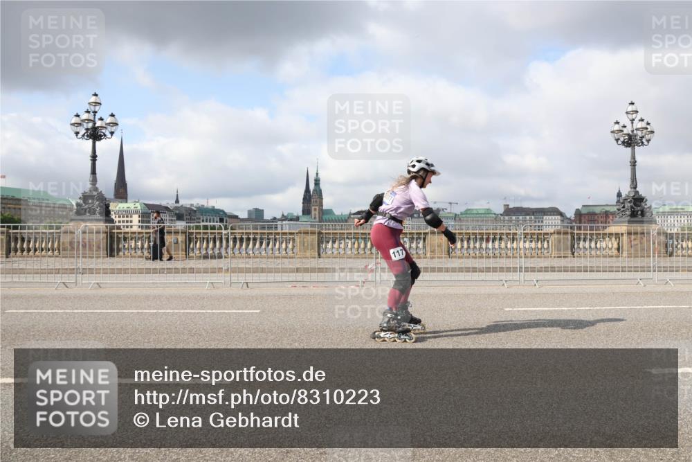29.06.2025 - hella hamburg halbmarathon Lena Gebhardt http://msf.ph/oto/8310223 29.06.2025 09:06:49 Lombardsbrücke 117 meine-sportfotos.de