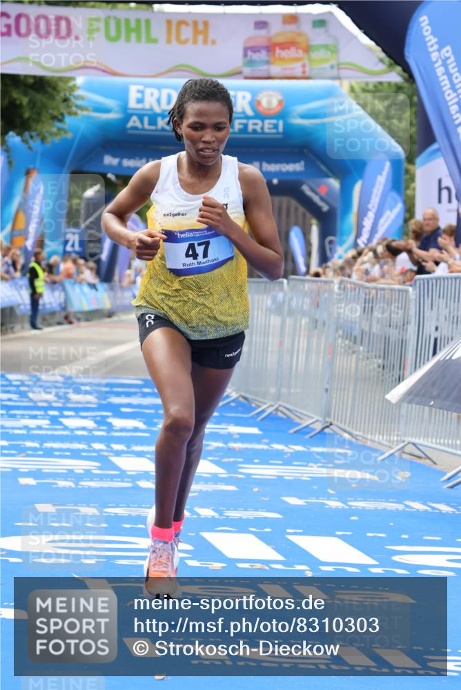 29.06.2025 - hella hamburg halbmarathon Strokosch-Dieckow http://msf.ph/oto/8310303 29.06.2025 10:12:18 Ziel 39, 47 meine-sportfotos.de