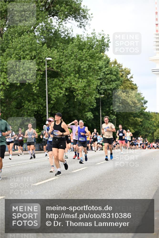 29.06.2025 - hella hamburg halbmarathon Dr. Thomas Lammeyer http://msf.ph/oto/8310386 29.06.2025 10:38:25 Kennedybrücke 1025, 1705, 1764, 1787, 2038, 2276, 2464, 2496, 2510, 2511, 2933, 3145, 3829, 4445, 4479, 4540, 4942, 5096, 5566, 5569, 5609, 5691, 6034, 6109, 6574, 6718, 6727, 7324, 7329, 7644, 8202, 8277, 8282, 9094, 9514, 10007, 10071, 10561, 10564, 11122, 11338, 11432 meine-sportfotos.de