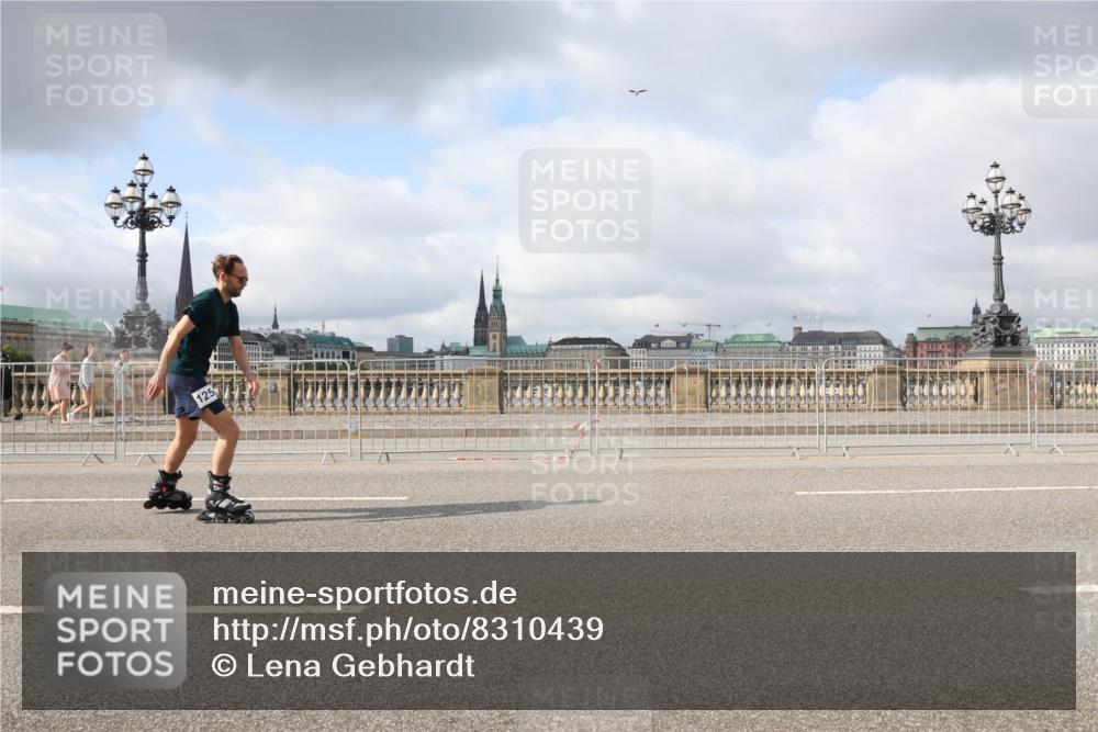 29.06.2025 - hella hamburg halbmarathon Lena Gebhardt http://msf.ph/oto/8310439 29.06.2025 09:06:53 Lombardsbrücke 125 meine-sportfotos.de