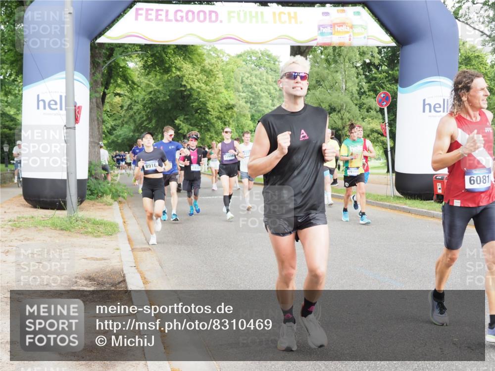 29.06.2025 - hella hamburg halbmarathon MichiJ http://msf.ph/oto/8310469 29.06.2025 10:35:59 Zwischen KM18-KM19 1460, 1884, 2442, 4324, 4377, 4601, 5915, 6081, 6134, 7067, 8234, 8916, 8927, 9213, 11679, 12534, 13007, 13183, 13672, 13948, 14814, 16149, 17007, 17172, 17979, 18790, 18856, 19181 meine-sportfotos.de