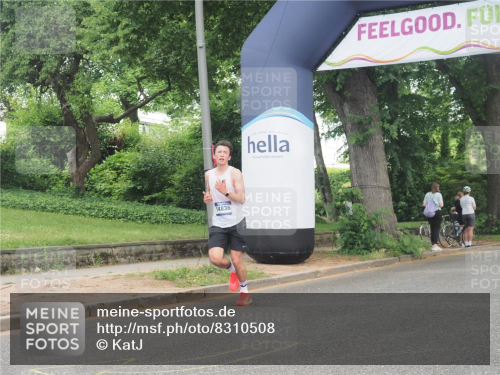 29.06.2025 - hella hamburg halbmarathon KatJ http://msf.ph/oto/8310508 29.06.2025 10:15:12 Zwischen KM18-KM19  meine-sportfotos.de