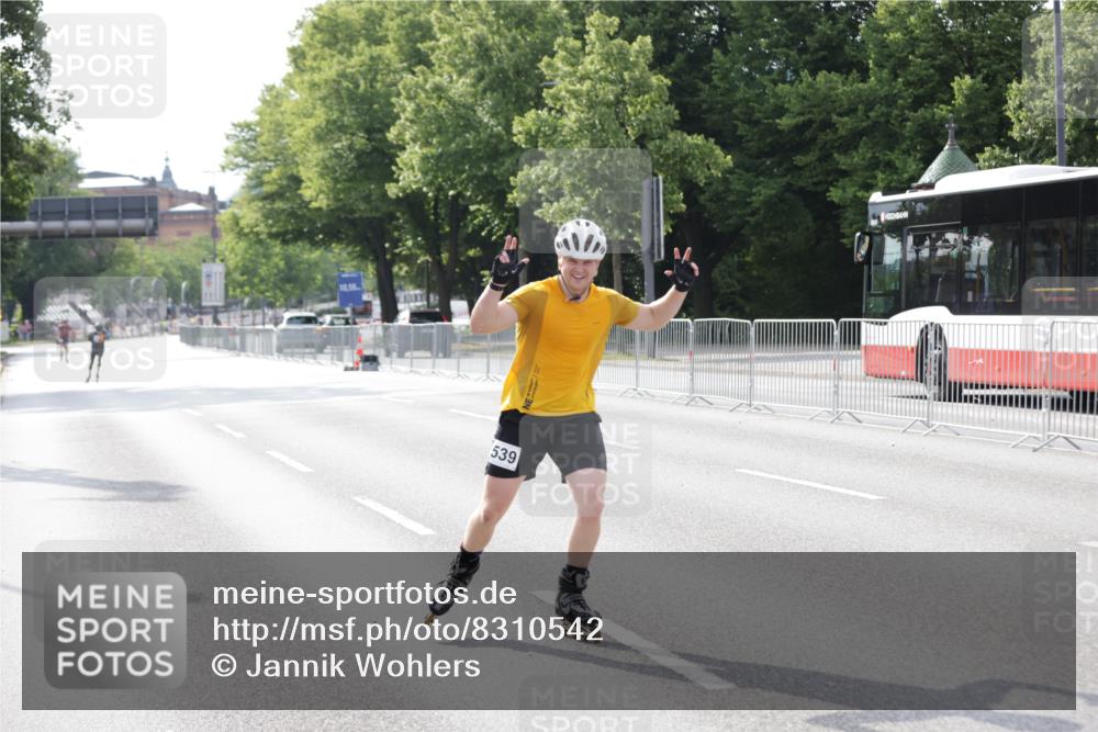 29.06.2025 - hella hamburg halbmarathon Jannik Wohlers http://msf.ph/oto/8310542 29.06.2025 08:58:46 Lombardsbrücke  meine-sportfotos.de