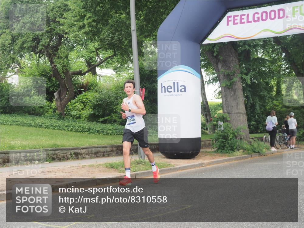 29.06.2025 - hella hamburg halbmarathon KatJ http://msf.ph/oto/8310558 29.06.2025 10:15:13 Zwischen KM18-KM19  meine-sportfotos.de