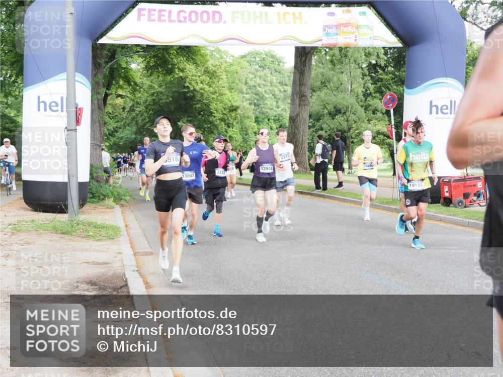 29.06.2025 - hella hamburg halbmarathon MichiJ http://msf.ph/oto/8310597 29.06.2025 10:35:59 Zwischen KM18-KM19 1460, 1884, 2442, 4324, 4377, 4601, 5915, 6081, 6134, 7067, 8234, 8916, 8927, 9213, 11679, 12534, 13007, 13183, 13672, 13948, 14814, 16149, 17007, 17172, 17979, 18790, 18856, 19181 meine-sportfotos.de