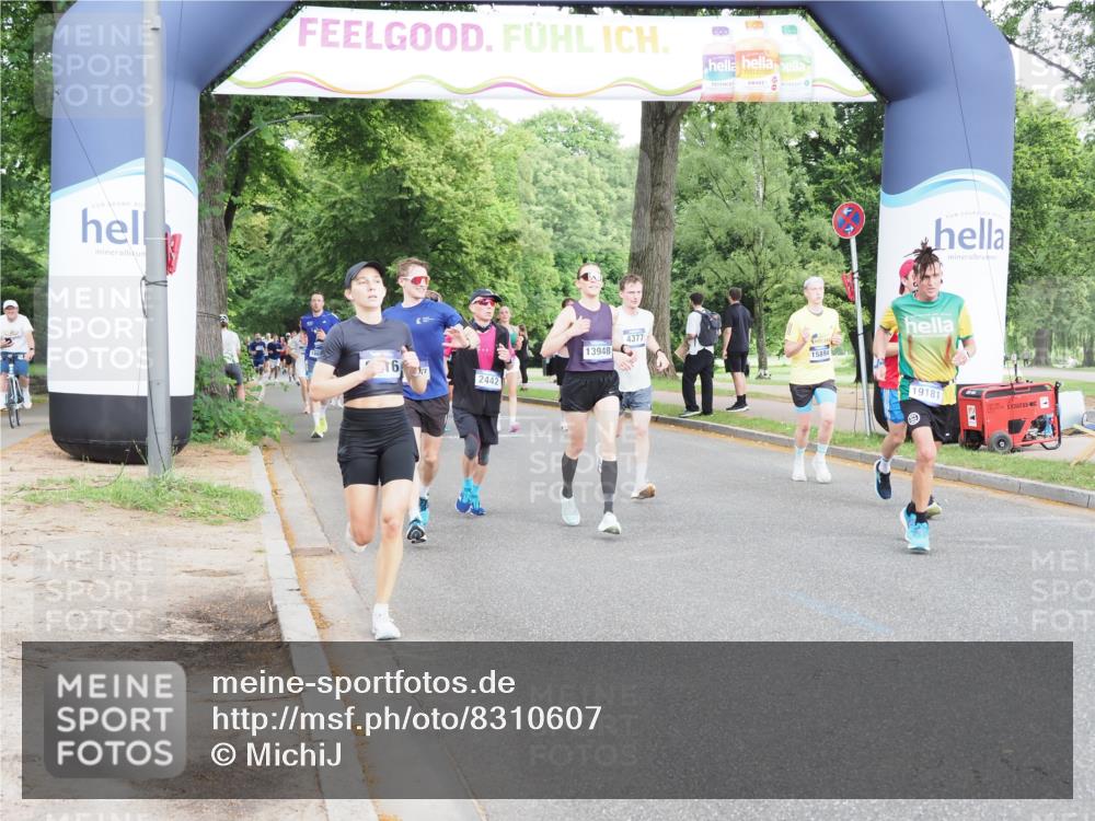 29.06.2025 - hella hamburg halbmarathon MichiJ http://msf.ph/oto/8310607 29.06.2025 10:36:00 Zwischen KM18-KM19 1460, 2442, 4377, 4601, 5915, 6081, 6134, 7067, 8234, 8916, 8927, 9213, 11679, 12534, 13007, 13672, 13948, 14814, 15894, 16149, 17979, 18790, 18836, 18856, 19181 meine-sportfotos.de