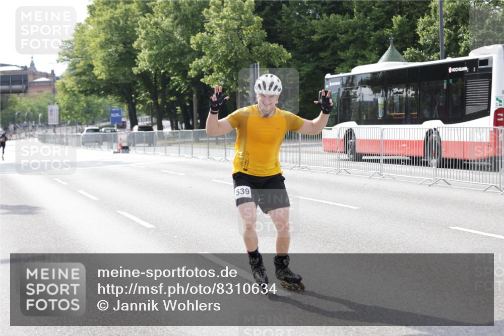 29.06.2025 - hella hamburg halbmarathon Jannik Wohlers http://msf.ph/oto/8310634 29.06.2025 08:58:46 Lombardsbrücke  meine-sportfotos.de