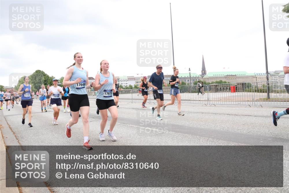 29.06.2025 - hella hamburg halbmarathon Lena Gebhardt http://msf.ph/oto/8310640 29.06.2025 10:56:27 Lombardsbrücke 15103, 18798, 17649, 17673, 1047, 1113, 1738, 1909, 2095, 2143, 2307, 2793, 2887, 2915, 2991, 3257, 3268, 3438, 3520, 3614, 3675, 3676, 3953, 3987, 4083, 4354, 4473, 4773, 4836, 5237, 5306, 5438, 5580, 5693, 5757, 5911, 5994, 6348, 6349, 6494, 6690, 6968, 7025, 7028, 7090, 7307, 7616, 7711, 8005, 8108, 8305, 8517, 8606, 8766, 8939, 8943, 9172, 9210, 9383, 9435, 9606, 9838, 9910, 9948, 9953, 10555, 10569, 10571, 10640, 10740, 10784, 10987 meine-sportfotos.de