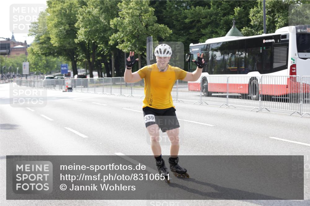 29.06.2025 - hella hamburg halbmarathon Jannik Wohlers http://msf.ph/oto/8310651 29.06.2025 08:58:46 Lombardsbrücke  meine-sportfotos.de