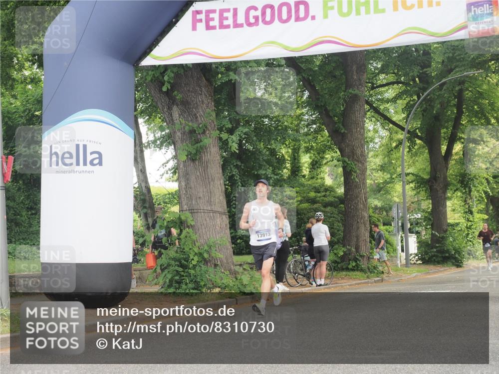 29.06.2025 - hella hamburg halbmarathon KatJ http://msf.ph/oto/8310730 29.06.2025 10:15:15 Zwischen KM18-KM19  meine-sportfotos.de