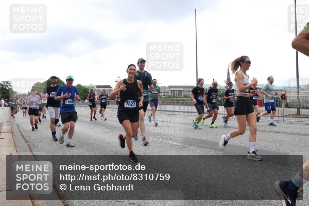 29.06.2025 - hella hamburg halbmarathon Lena Gebhardt http://msf.ph/oto/8310759 29.06.2025 10:46:59 Lombardsbrücke 5700, 466, 18315, 7459, 18924, 7827, 18881, 140, 1073, 1185, 1286, 1363, 1371, 1375, 1593, 1607, 1720, 1961, 1999, 2162, 2211, 2320, 2327, 2537, 2555, 2556, 2665, 2981, 3277, 3406, 3407, 3469, 3734, 3823, 4184, 4202, 4239, 4296, 4342, 4355, 4483, 4604, 5111, 5114, 5700, 5796, 5953, 6124, 6161, 6485, 6496, 6740, 6879, 7073, 7412, 7430, 7431, 7767, 7827, 8131, 8477, 8486, 8551, 8553, 8684, 8706, 8967, 9691, 10230, 13969, 14261, 15852, 16882, 16987 meine-sportfotos.de