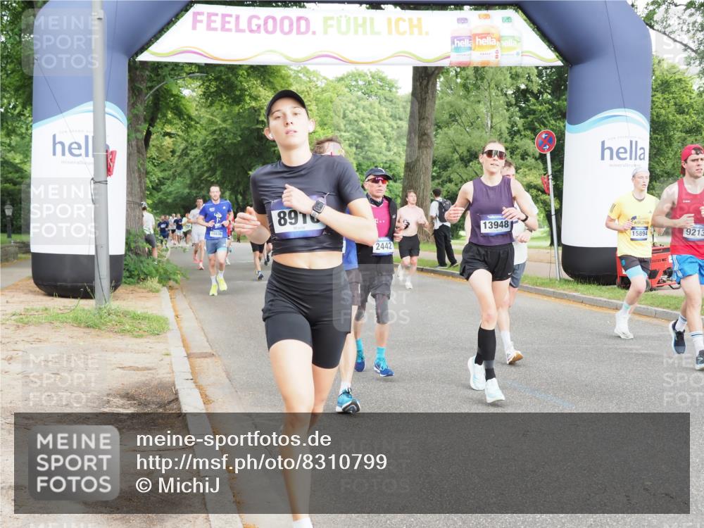 29.06.2025 - hella hamburg halbmarathon MichiJ http://msf.ph/oto/8310799 29.06.2025 10:36:01 Zwischen KM18-KM19 2442, 4377, 4601, 5915, 6081, 6134, 7067, 8234, 8916, 9213, 11679, 12534, 13007, 13672, 13948, 14814, 15894, 16149, 17979, 18790, 18836, 18856, 19181 meine-sportfotos.de