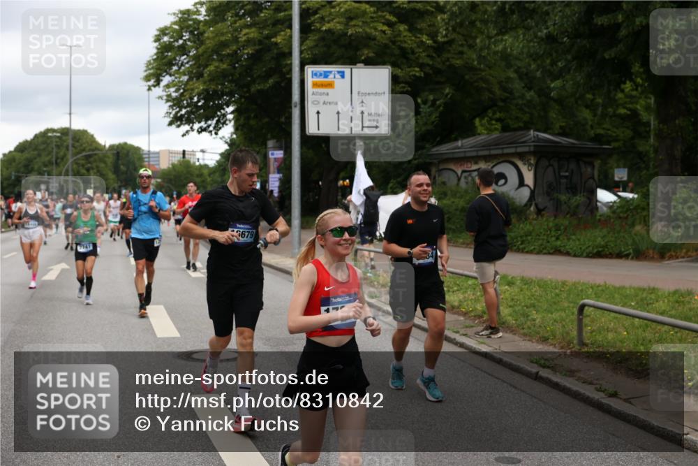 29.06.2025 - hella hamburg halbmarathon Yannick Fuchs http://msf.ph/oto/8310842 29.06.2025 10:50:34 20KM 1583, 1955, 2083, 2741, 3413, 3836, 4152, 5418, 5492, 5570, 6399, 6416, 6835, 7037, 7547, 7716, 8393, 8542, 8652, 8669, 8825, 8968, 9246, 9488, 9727, 9884, 9907, 9934, 10093, 10665, 11083, 11212, 12014, 12348, 12440, 12523, 12590, 12712, 13394, 13666, 13691, 13750, 14139, 14408, 14588, 14678, 14867, 15097, 15407, 15431, 15695, 15712, 16121, 16257, 16261, 16620, 16634, 16679, 17268, 17660, 17993, 18208, 18652, 18719, 18867, 18899, 19091 meine-sportfotos.de