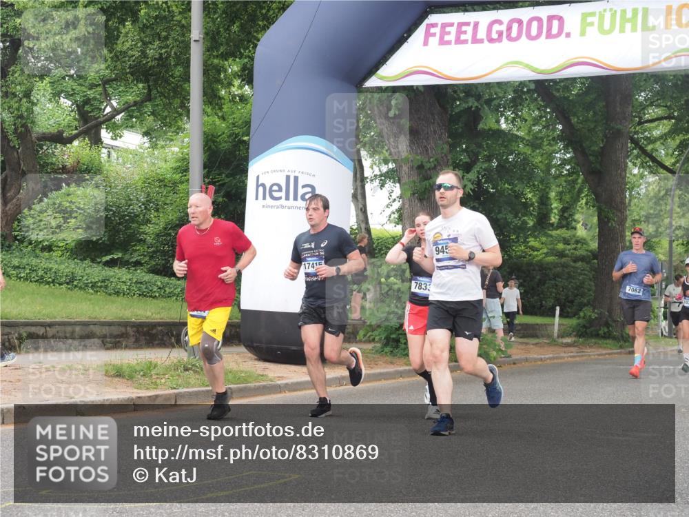 29.06.2025 - hella hamburg halbmarathon KatJ http://msf.ph/oto/8310869 29.06.2025 10:44:40 Zwischen KM18-KM19 2711, 7833, 8322 meine-sportfotos.de