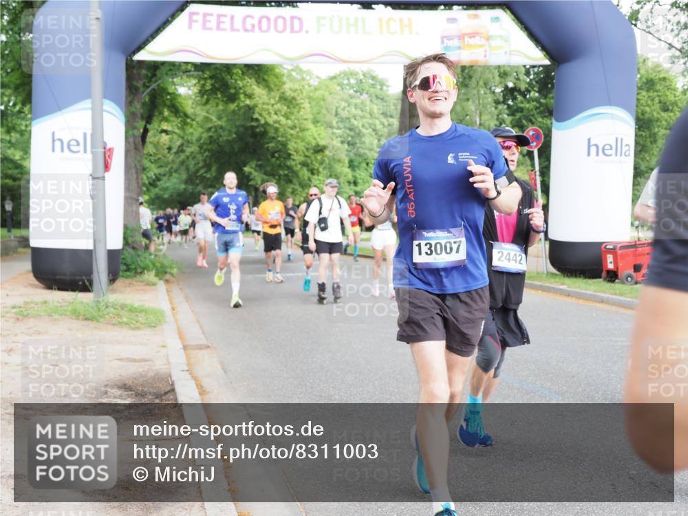 29.06.2025 - hella hamburg halbmarathon MichiJ http://msf.ph/oto/8311003 29.06.2025 10:36:02 Zwischen KM18-KM19 2442, 4377, 4601, 5915, 6081, 6134, 7067, 8916, 9213, 11519, 11679, 12534, 13007, 13672, 13948, 14814, 15894, 16149, 17979, 18790, 18836, 18856, 18923, 19181 meine-sportfotos.de