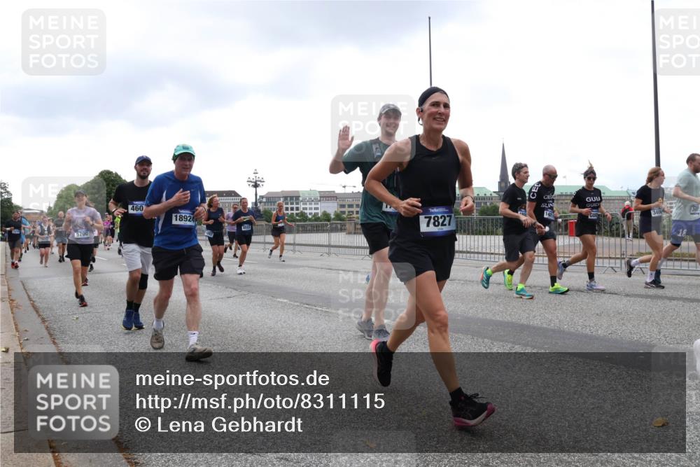 29.06.2025 - hella hamburg halbmarathon Lena Gebhardt http://msf.ph/oto/8311115 29.06.2025 10:46:59 Lombardsbrücke 5700, 460, 18924, 8553, 7827, 140, 1073, 1185, 1286, 1363, 1371, 1375, 1593, 1607, 1720, 1961, 1999, 2162, 2211, 2320, 2327, 2537, 2555, 2556, 2665, 2981, 3277, 3406, 3407, 3469, 3734, 3823, 4184, 4202, 4239, 4296, 4342, 4355, 4483, 4604, 5111, 5114, 5700, 5796, 5953, 6124, 6161, 6485, 6496, 6740, 6879, 7073, 7412, 7430, 7431, 7767, 7827, 8131, 8477, 8486, 8551, 8553, 8684, 8706, 8967, 9691, 10230, 13969, 14261, 15852, 16882, 16987 meine-sportfotos.de