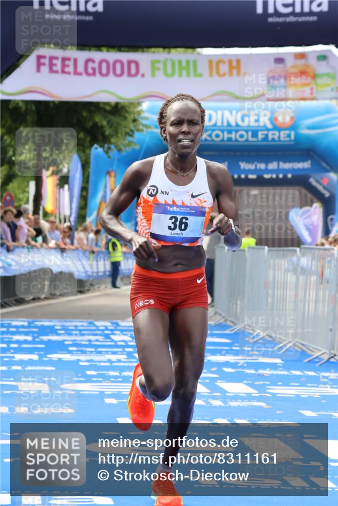 29.06.2025 - hella hamburg halbmarathon Strokosch-Dieckow http://msf.ph/oto/8311161 29.06.2025 10:11:56 Ziel 36 meine-sportfotos.de