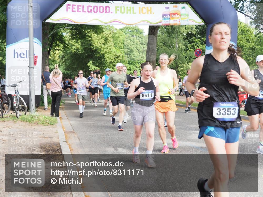 29.06.2025 - hella hamburg halbmarathon MichiJ http://msf.ph/oto/8311171 29.06.2025 11:32:03 Zwischen KM18-KM19 2515, 3353, 4787, 4906, 5161, 6161, 6611, 6875, 8161, 11017, 12185, 12493, 12969, 13145, 13205, 15715, 16232, 17122, 17339, 18069, 18280, 18900 meine-sportfotos.de