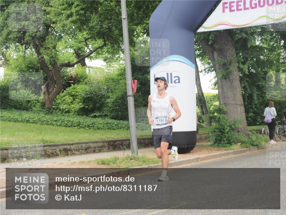 29.06.2025 - hella hamburg halbmarathon KatJ http://msf.ph/oto/8311187 29.06.2025 10:15:16 Zwischen KM18-KM19  meine-sportfotos.de