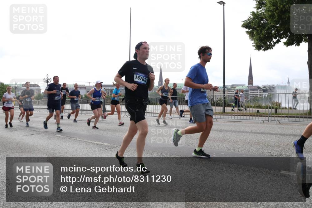 29.06.2025 - hella hamburg halbmarathon Lena Gebhardt http://msf.ph/oto/8311230 29.06.2025 10:37:18 Lombardsbrücke 4347, 2103, 16782, 2480, 1022, 1118, 1253, 1276, 1337, 1339, 1488, 1490, 1597, 1819, 1952, 1954, 2016, 2031, 2072, 2104, 2272, 2480, 2486, 2552, 2640, 3127, 3165, 3633, 3714, 3873, 3895, 4097, 4347, 4733, 5146, 5171, 5186, 5224, 5538, 5560, 5640, 5786, 5790, 5940, 6172, 6359, 6584, 6804, 6821, 6955, 7085, 7124, 7202, 7235, 7544, 7707, 7773, 7777, 7823, 8007, 8257, 8258, 8315, 8758, 8811, 8843, 8936, 8937, 9054, 9055, 9524, 12123 meine-sportfotos.de