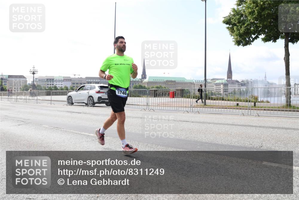29.06.2025 - hella hamburg halbmarathon Lena Gebhardt http://msf.ph/oto/8311249 29.06.2025 10:12:18 Lombardsbrücke 3746, 1062, 1610, 1785, 1790, 1850, 2661, 2963, 2964, 3182, 3248, 3262, 3746, 4453, 4499, 4554, 5166, 5176, 5379, 5597, 5598, 6822, 6871, 6966, 7014, 7474, 9191, 9253, 9254, 9405, 9705, 10042, 10409, 10581, 10685, 11509, 11525, 11537, 11581, 11917, 13171, 13542, 13958, 14060, 14196, 14313, 14863, 14868, 15137, 16379, 16473, 16976, 17774, 18261, 18395, 18429, 18493, 18655 meine-sportfotos.de