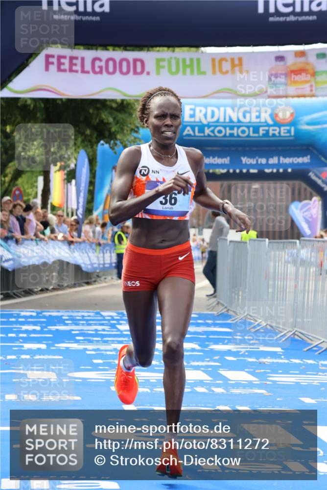 29.06.2025 - hella hamburg halbmarathon Strokosch-Dieckow http://msf.ph/oto/8311272 29.06.2025 10:11:55 Ziel 36 meine-sportfotos.de