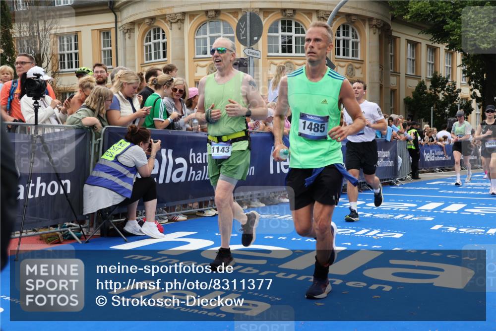 29.06.2025 - hella hamburg halbmarathon Strokosch-Dieckow http://msf.ph/oto/8311377 29.06.2025 10:57:04 Ziel 1387, 1485, 4167, 4261, 4299, 5033, 8669, 9884, 11143, 11212, 11612, 11638, 13691, 14139, 14408, 14588, 14678, 15726, 16470, 16909, 17617, 18208, 18719, 19091 meine-sportfotos.de