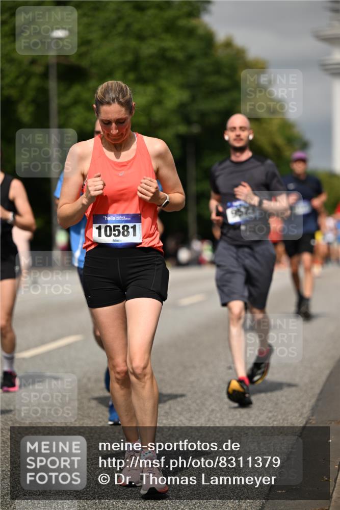 29.06.2025 - hella hamburg halbmarathon Dr. Thomas Lammeyer http://msf.ph/oto/8311379 29.06.2025 10:17:09 Kennedybrücke 1007, 1328, 1859, 2961, 3218, 3729, 4187, 4554, 4950, 5597, 5598, 6026, 7346, 7873, 8115, 8279, 8913, 9128, 9527, 10581 meine-sportfotos.de