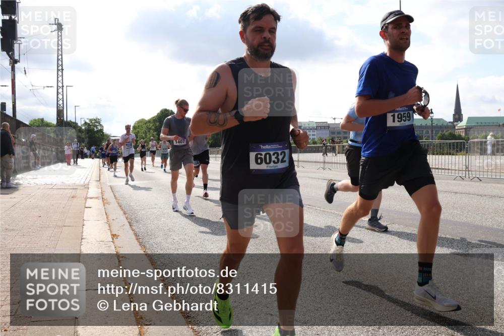 29.06.2025 - hella hamburg halbmarathon Lena Gebhardt http://msf.ph/oto/8311415 29.06.2025 09:47:09 Lombardsbrücke 1407, 6032, 1959, 88888, 1002, 1053, 1396, 1407, 1411, 1577, 1910, 1959, 2121, 2228, 2243, 2563, 2774, 2836, 3005, 3783, 3790, 3935, 4246, 4740, 5152, 5193, 5660, 5961, 6032, 6305, 6473, 6683, 6915, 7080, 7466, 7622, 7628, 7831, 7867, 7972, 8312, 8323, 8366, 9376, 9508, 9519, 10477, 10771, 10927, 11055, 11370, 11806, 11898, 12137, 12204, 12447, 12899, 13148, 13199, 13493, 13494, 13729, 13771, 13972, 13991, 14069, 14310, 14385 meine-sportfotos.de