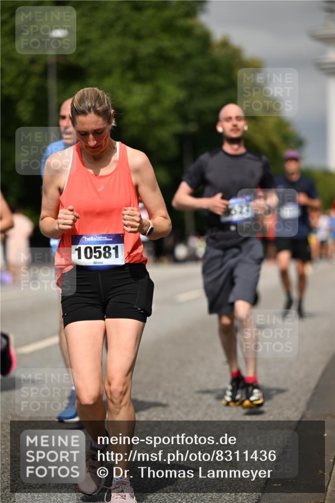 29.06.2025 - hella hamburg halbmarathon Dr. Thomas Lammeyer http://msf.ph/oto/8311436 29.06.2025 10:17:09 Kennedybrücke 1007, 1328, 1859, 2961, 3218, 3729, 4187, 4554, 4950, 5597, 5598, 6026, 7346, 7873, 8115, 8279, 8913, 9128, 9527, 10581 meine-sportfotos.de