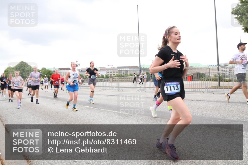 29.06.2025 - hella hamburg halbmarathon Lena Gebhardt http://msf.ph/oto/8311469 29.06.2025 10:56:31 Lombardsbrücke 3766, 17, 18247, 2915, 5580, 9383, 1113, 569, 1047, 1113, 1738, 1909, 2095, 2143, 2307, 2887, 2915, 2991, 3257, 3418, 3438, 3516, 3517, 3520, 3614, 3675, 3676, 3953, 3987, 4083, 4094, 4118, 4354, 4773, 4836, 5237, 5438, 5580, 5693, 5757, 5911, 5944, 6348, 6349, 6690, 6968, 7025, 7028, 7090, 7307, 7711, 8005, 8108, 8150, 8305, 8517, 8606, 8766, 8939, 8943, 9172, 9210, 9383, 9435, 9606, 9910, 9948, 9953, 10555, 10569, 10571, 10740, 10784, 10987 meine-sportfotos.de