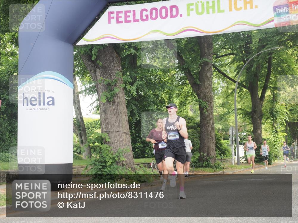 29.06.2025 - hella hamburg halbmarathon KatJ http://msf.ph/oto/8311476 29.06.2025 10:15:22 Zwischen KM18-KM19  meine-sportfotos.de