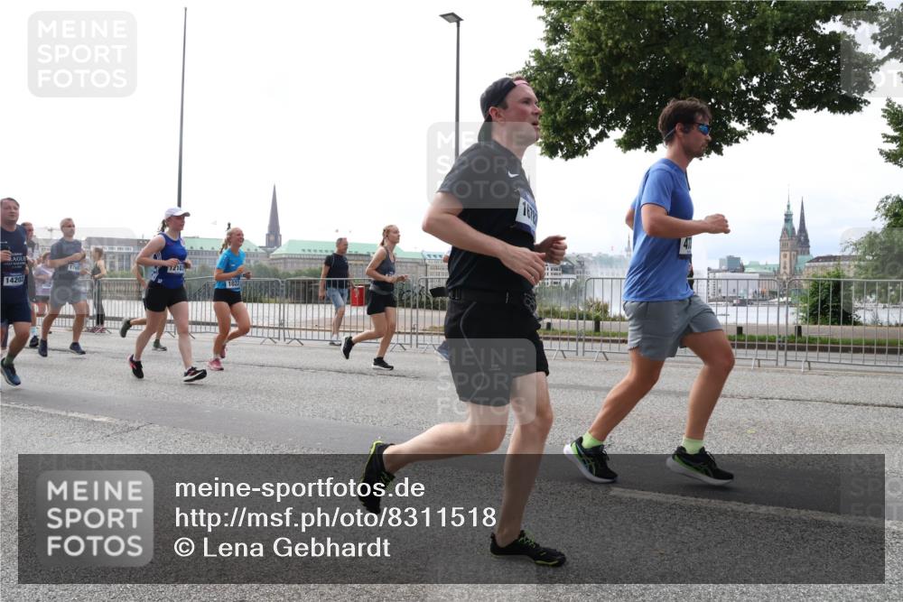 29.06.2025 - hella hamburg halbmarathon Lena Gebhardt http://msf.ph/oto/8311518 29.06.2025 10:37:18 Lombardsbrücke 14202, 1210, 47, 1022, 1118, 1253, 1276, 1337, 1339, 1488, 1490, 1597, 1819, 1952, 1954, 2016, 2031, 2072, 2104, 2272, 2480, 2486, 2552, 2640, 3127, 3165, 3633, 3714, 3873, 3895, 4097, 4347, 4733, 5146, 5171, 5186, 5224, 5538, 5560, 5640, 5786, 5790, 5940, 6172, 6359, 6584, 6804, 6821, 6955, 7085, 7124, 7202, 7235, 7544, 7707, 7773, 7777, 7823, 8007, 8257, 8258, 8315, 8758, 8811, 8843, 8936, 8937, 9054, 9055, 9524, 12123 meine-sportfotos.de