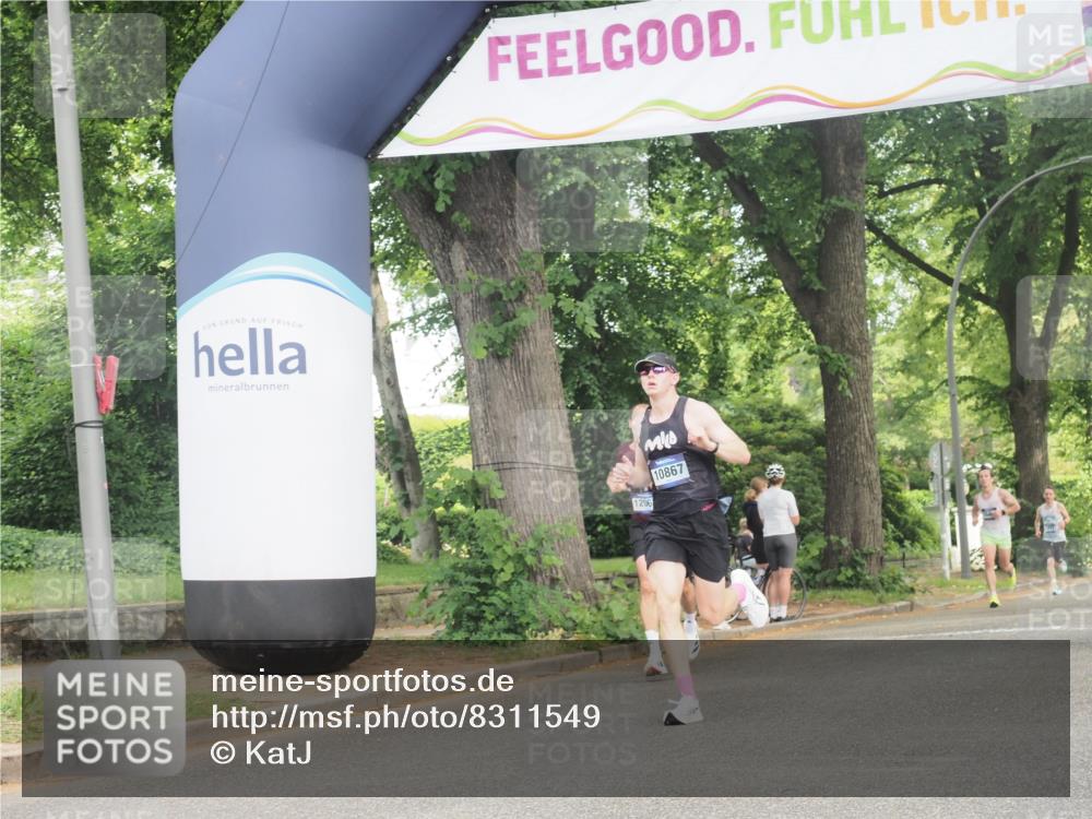 29.06.2025 - hella hamburg halbmarathon KatJ http://msf.ph/oto/8311549 29.06.2025 10:15:22 Zwischen KM18-KM19  meine-sportfotos.de
