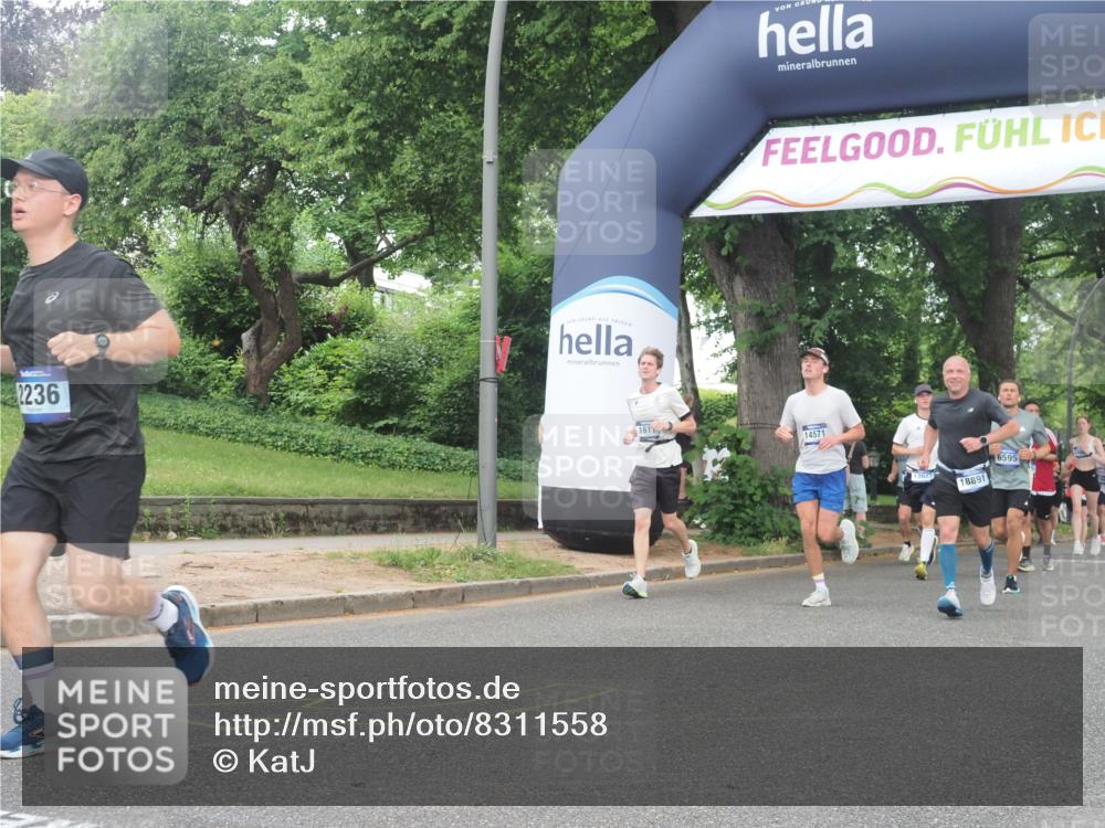 29.06.2025 - hella hamburg halbmarathon KatJ http://msf.ph/oto/8311558 29.06.2025 10:44:47 Zwischen KM18-KM19 1611, 2236, 6595, 7082 meine-sportfotos.de