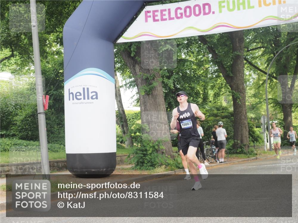 29.06.2025 - hella hamburg halbmarathon KatJ http://msf.ph/oto/8311584 29.06.2025 10:15:22 Zwischen KM18-KM19  meine-sportfotos.de