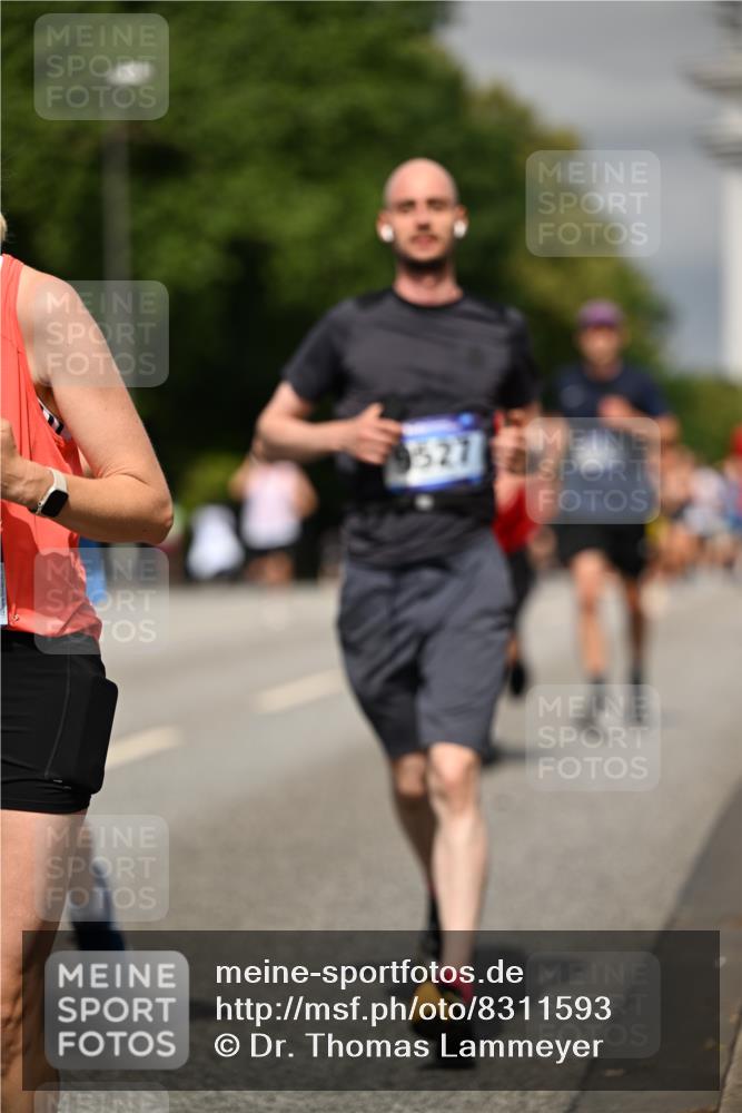29.06.2025 - hella hamburg halbmarathon Dr. Thomas Lammeyer http://msf.ph/oto/8311593 29.06.2025 10:17:10 Kennedybrücke 1007, 1328, 1859, 2961, 3218, 3729, 4187, 4554, 4950, 5597, 5598, 6026, 7346, 8115, 8279, 8913, 9128, 9527, 10581 meine-sportfotos.de