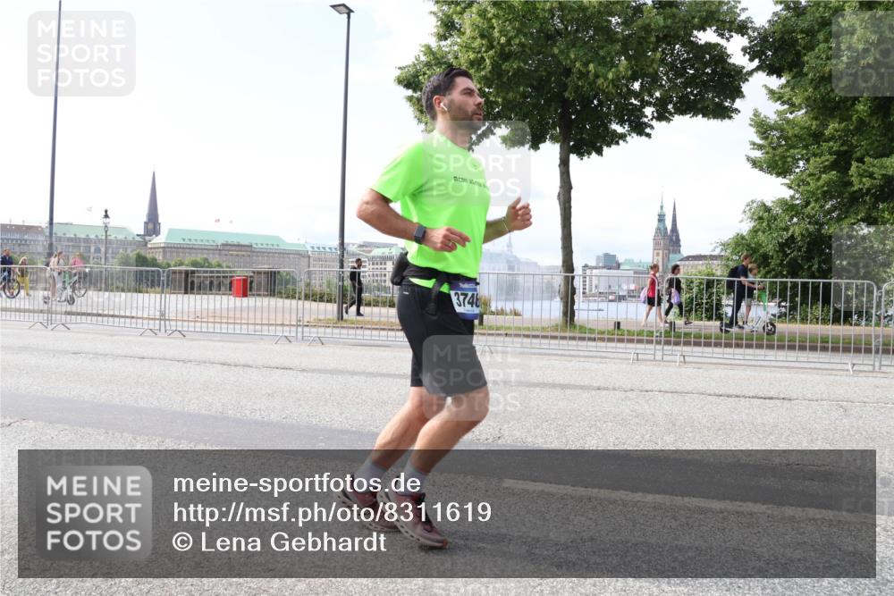 29.06.2025 - hella hamburg halbmarathon Lena Gebhardt http://msf.ph/oto/8311619 29.06.2025 10:12:18 Lombardsbrücke 3746, 1062, 1610, 1785, 1790, 1850, 2661, 2963, 2964, 3182, 3248, 3262, 3746, 4453, 4499, 4554, 5166, 5176, 5379, 5597, 5598, 6822, 6871, 6966, 7014, 7474, 9191, 9253, 9254, 9405, 9705, 10042, 10409, 10581, 10685, 11509, 11525, 11537, 11581, 11917, 13171, 13542, 13958, 14060, 14196, 14313, 14863, 14868, 15137, 16379, 16473, 16976, 17774, 18261, 18395, 18429, 18493, 18655 meine-sportfotos.de