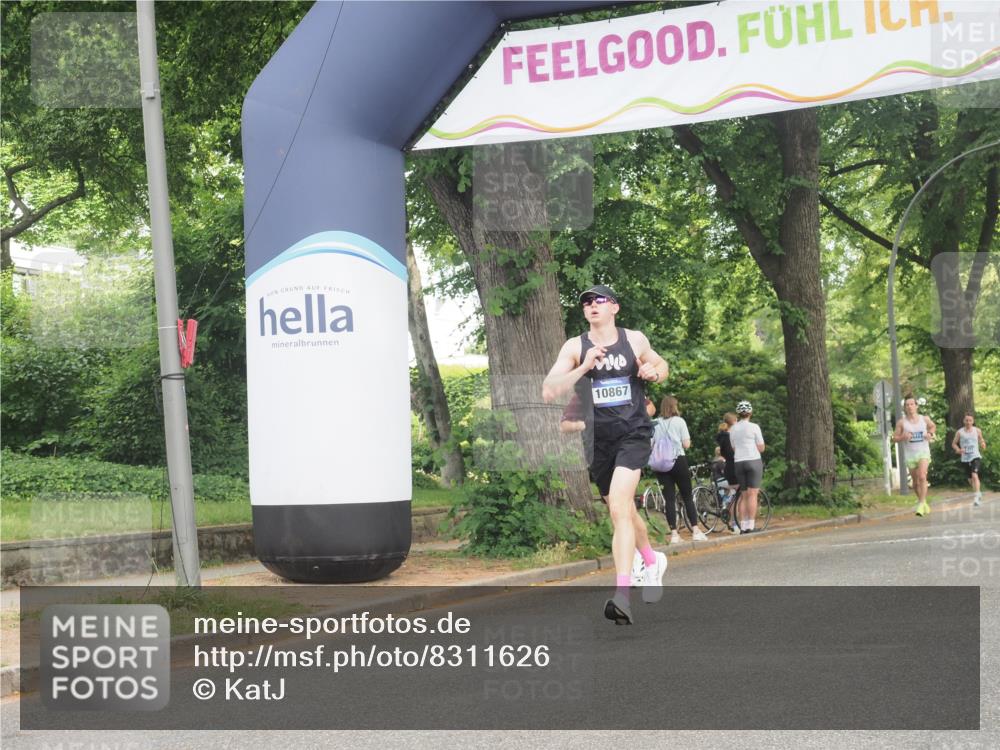 29.06.2025 - hella hamburg halbmarathon KatJ http://msf.ph/oto/8311626 29.06.2025 10:15:22 Zwischen KM18-KM19  meine-sportfotos.de
