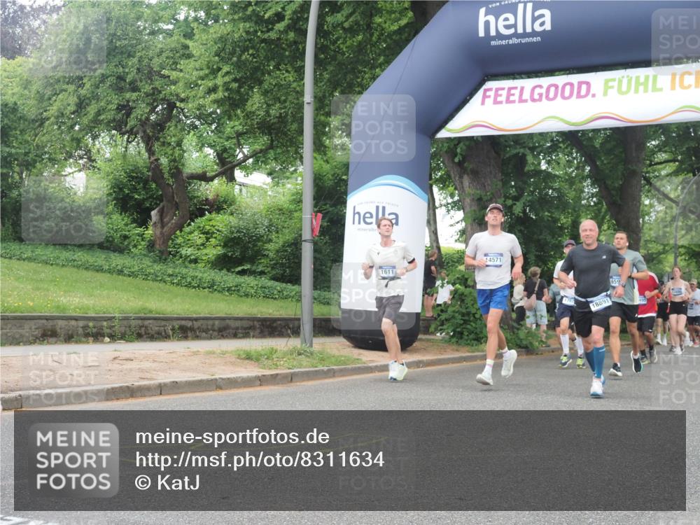 29.06.2025 - hella hamburg halbmarathon KatJ http://msf.ph/oto/8311634 29.06.2025 10:44:47 Zwischen KM18-KM19 1611, 2236, 6595, 7082 meine-sportfotos.de