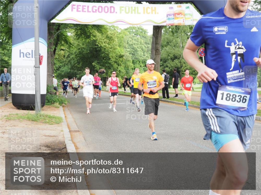 29.06.2025 - hella hamburg halbmarathon MichiJ http://msf.ph/oto/8311647 29.06.2025 10:36:05 Zwischen KM18-KM19 2442, 4377, 5915, 6081, 6836, 8916, 9213, 10480, 11519, 12534, 13007, 13948, 15894, 18836, 18923, 19181 meine-sportfotos.de