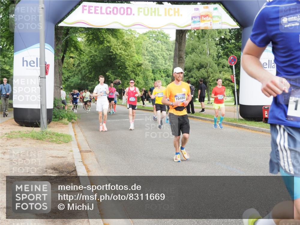 29.06.2025 - hella hamburg halbmarathon MichiJ http://msf.ph/oto/8311669 29.06.2025 10:36:05 Zwischen KM18-KM19 2442, 4377, 5915, 6081, 6836, 8916, 9213, 10480, 11519, 12534, 13007, 13948, 15894, 18836, 18923, 19181 meine-sportfotos.de