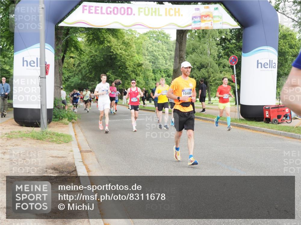 29.06.2025 - hella hamburg halbmarathon MichiJ http://msf.ph/oto/8311678 29.06.2025 10:36:05 Zwischen KM18-KM19 2442, 4377, 5915, 6081, 6836, 8916, 9213, 10480, 11519, 12534, 13007, 13948, 15894, 18836, 18923, 19181 meine-sportfotos.de