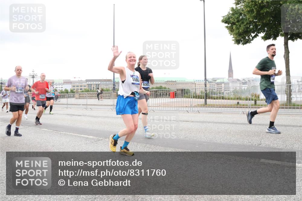 29.06.2025 - hella hamburg halbmarathon Lena Gebhardt http://msf.ph/oto/8311760 29.06.2025 10:56:33 Lombardsbrücke 8766, 7092, 2915, 5580, 9383, 146, 1047, 1113, 1738, 1909, 2095, 2143, 2307, 2887, 2915, 2991, 3257, 3418, 3438, 3516, 3517, 3520, 3614, 3675, 3676, 3953, 3987, 4083, 4094, 4118, 4354, 4773, 4836, 5237, 5438, 5580, 5693, 5757, 5911, 5944, 6348, 6349, 6690, 6968, 7025, 7028, 7090, 7307, 7381, 7711, 8005, 8108, 8150, 8305, 8517, 8606, 8766, 8939, 8943, 9172, 9210, 9383, 9435, 9606, 9910, 9948, 9953, 10555, 10569, 10571, 10740, 10784, 10987 meine-sportfotos.de