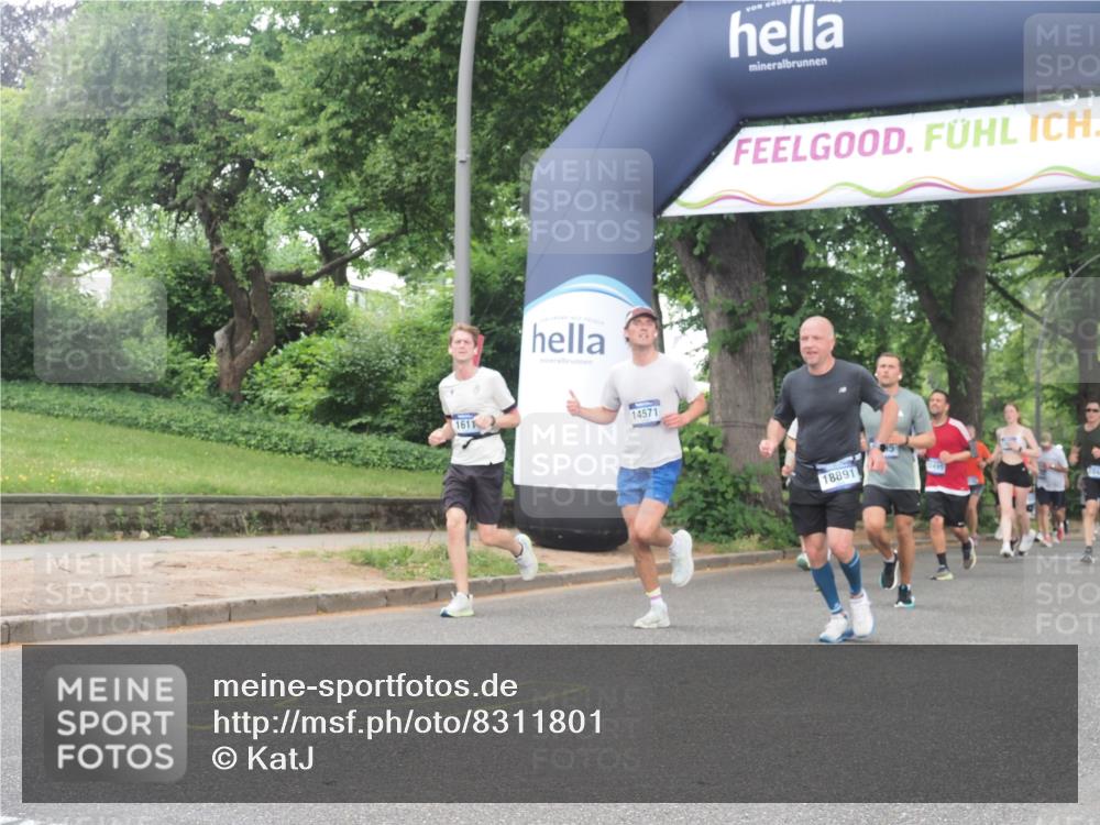 29.06.2025 - hella hamburg halbmarathon KatJ http://msf.ph/oto/8311801 29.06.2025 10:44:48 Zwischen KM18-KM19 1611, 2236, 6595, 7082 meine-sportfotos.de